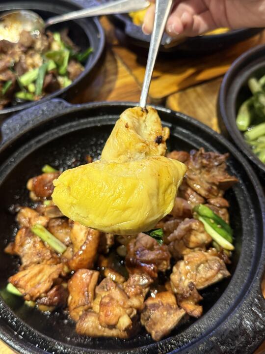 佛山！认住这家榴莲啫鸡煲……好牛啊……