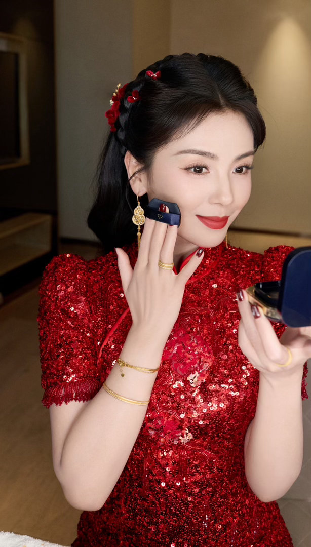 刘涛说颜安现在好火无限超越班 颜安的商务价值确实肉眼可见地涨了。刘涛说他现在很火