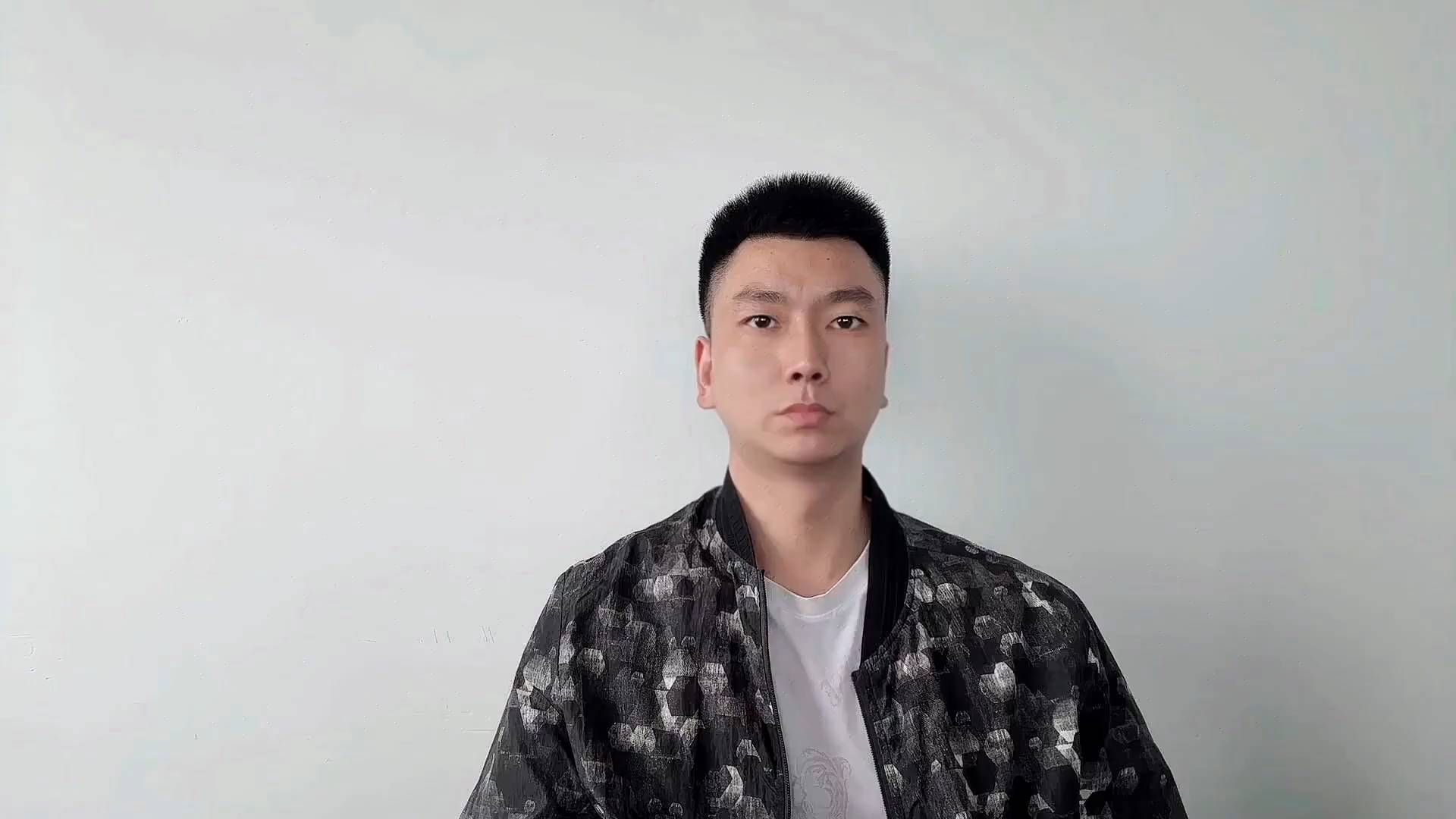 卢伟冰：小米18Pro凭2亿百瓦能翻盘？