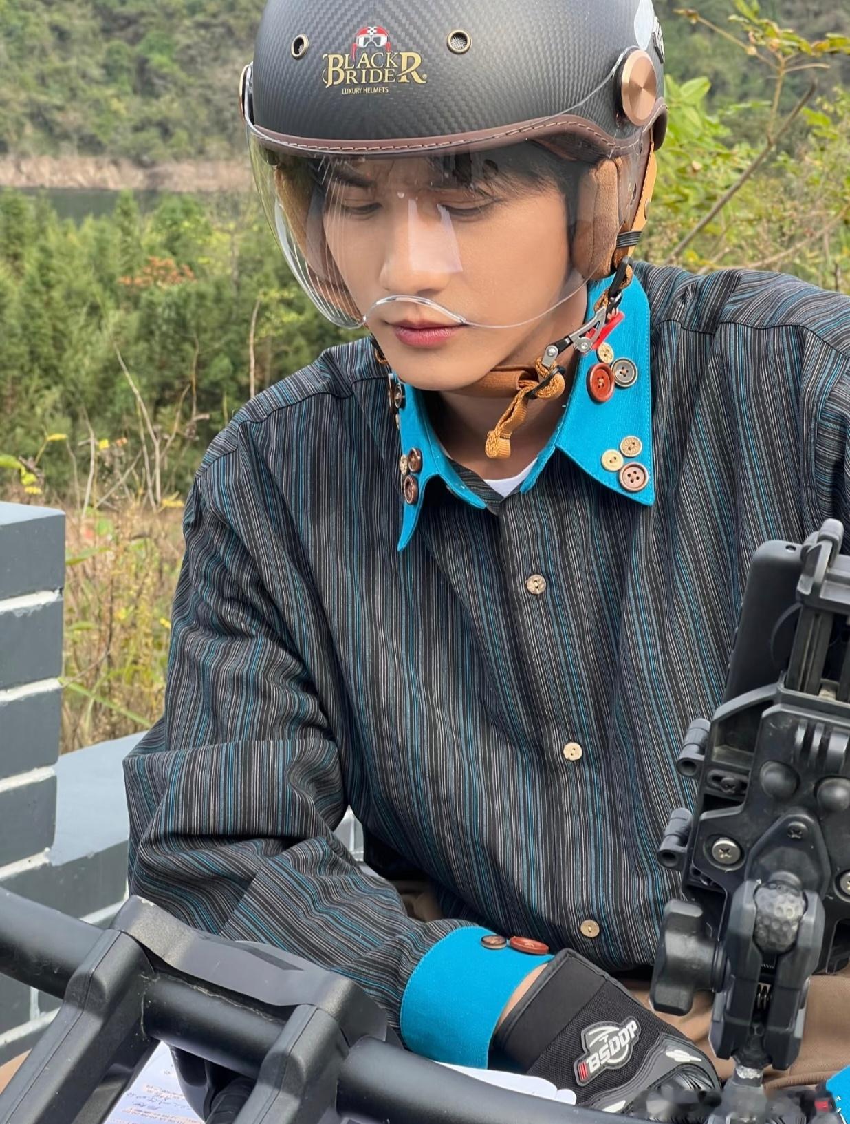 郑业成种墨园zyc郑业成宣楌宣纸非遗技法精湛，让传统工艺在笔墨间愈加辉煌。期待跟