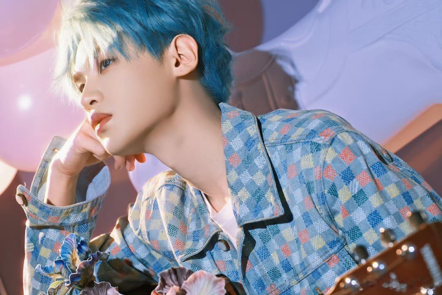 黄明昊生日直播 小贾生日直播来啦，这也太宠粉了吧！大家走过路过都不要错过啊[哇]