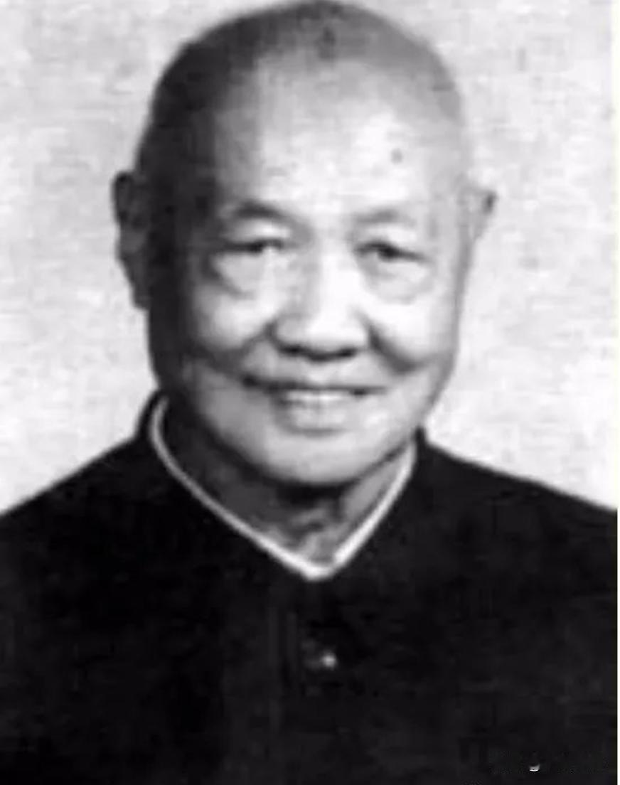 黄正清（1903.3—1997.10.6），字子才，藏族，藏名洛桑泽旺，四川理塘