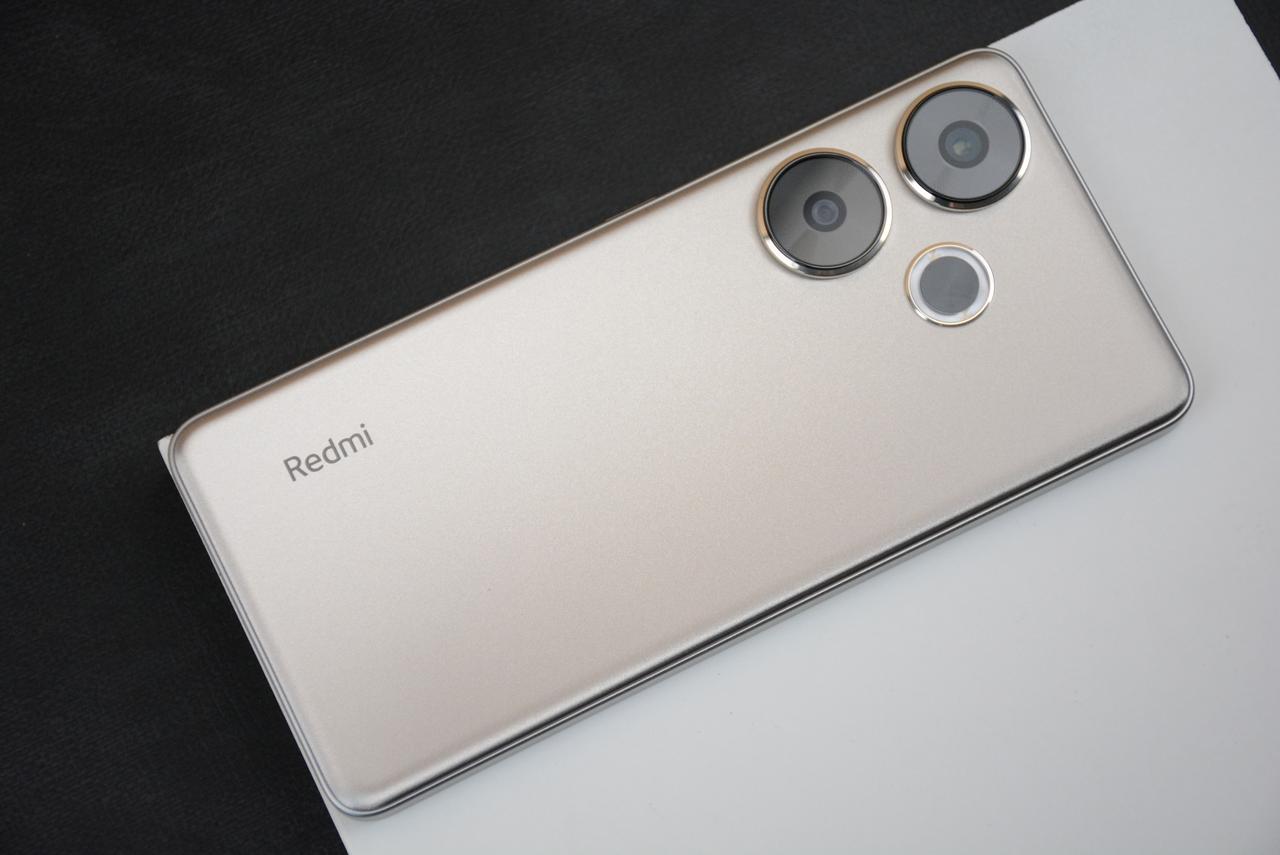 由于手机存储芯片价格暴涨300%，有业内人士表示未来“千元机”将会消失。这个千元