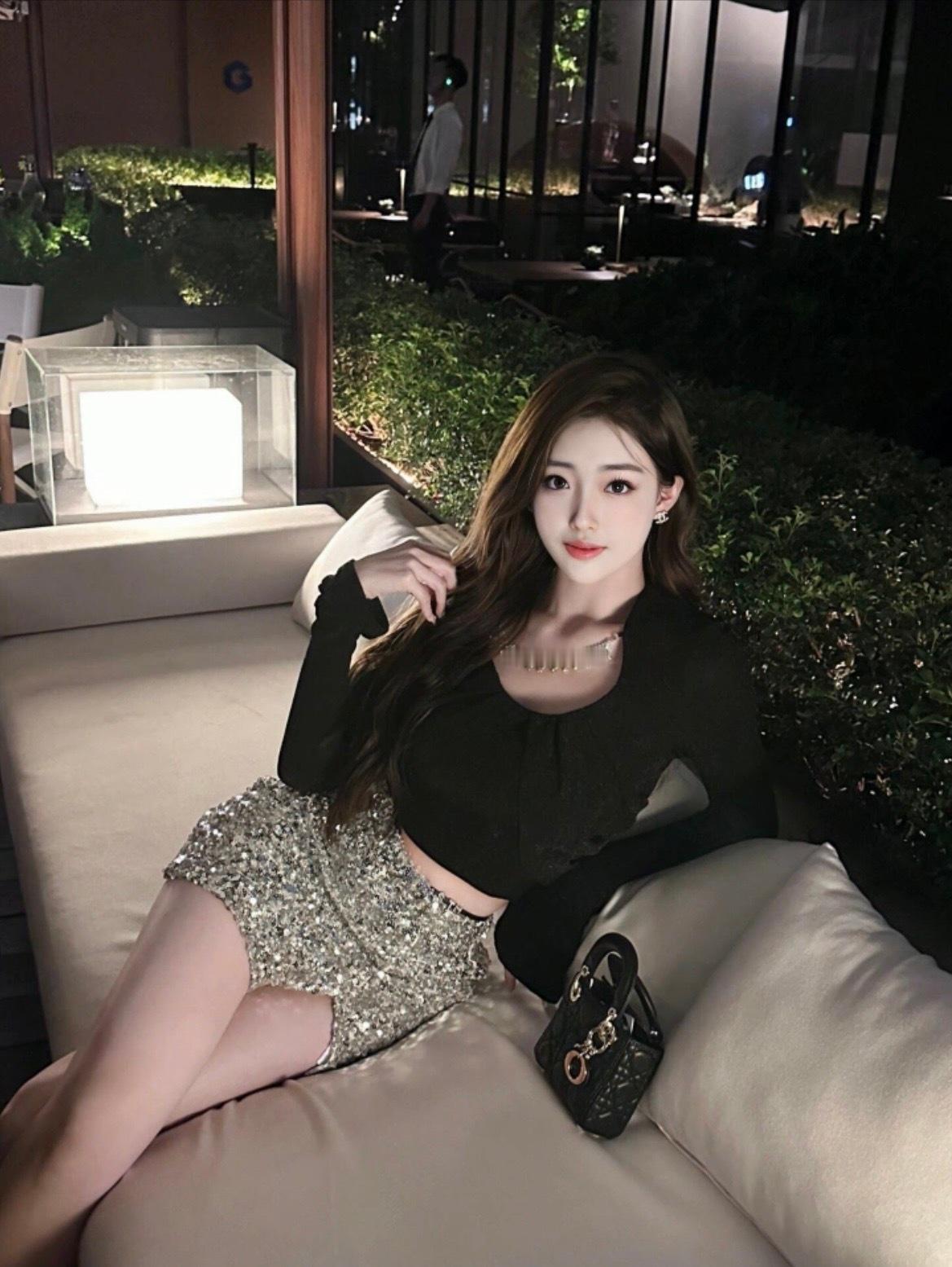 穿哪套好看呢，在深圳 ​​​