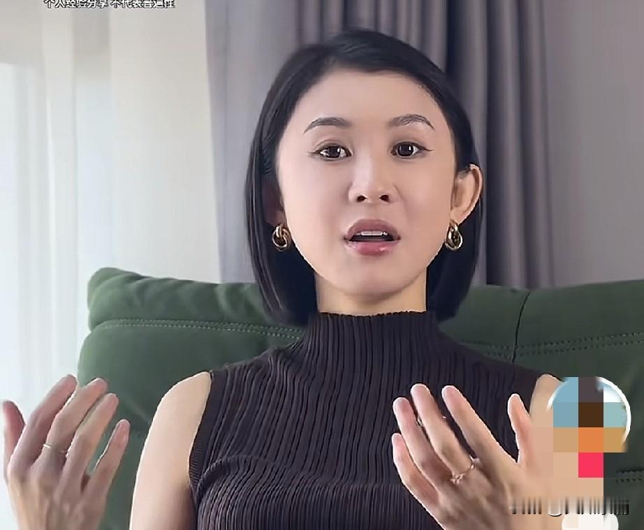 看美女讲养生受益匪浅：美女首先养颜，然后，她讲的内容像春雨漫漫滋润心田，像菩萨现