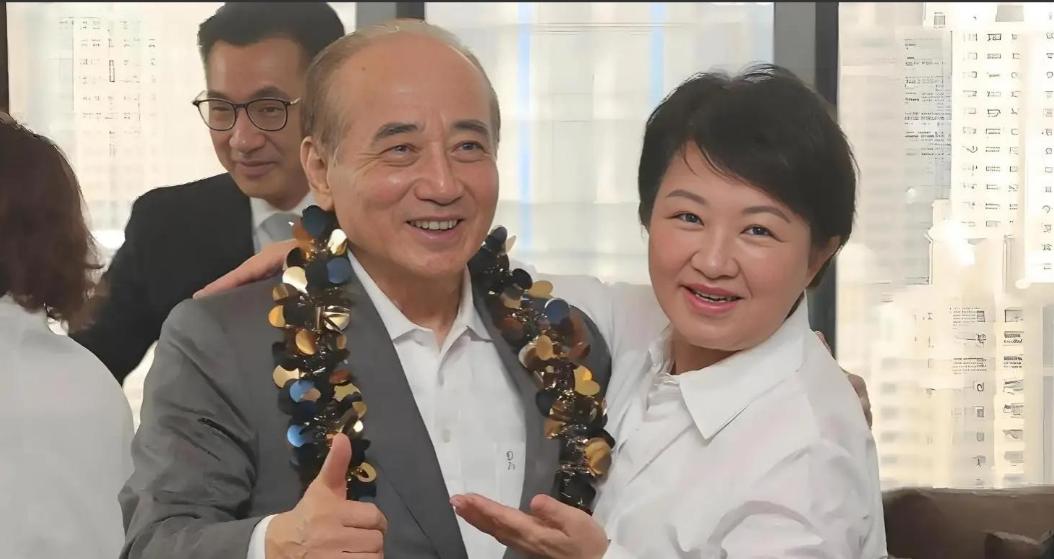 卢秀燕访美回来，很多人觉得她这步棋走漂亮了，声量大涨、名气出圈。你真以为在美国替