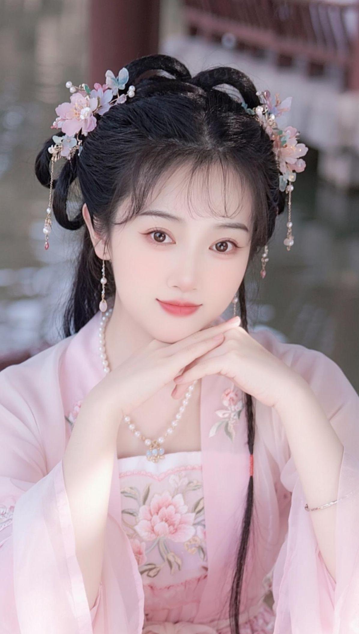 AI梦幻古风写真 抖音ai创作 抖音玩法合伙人计划。@D0U十小助手