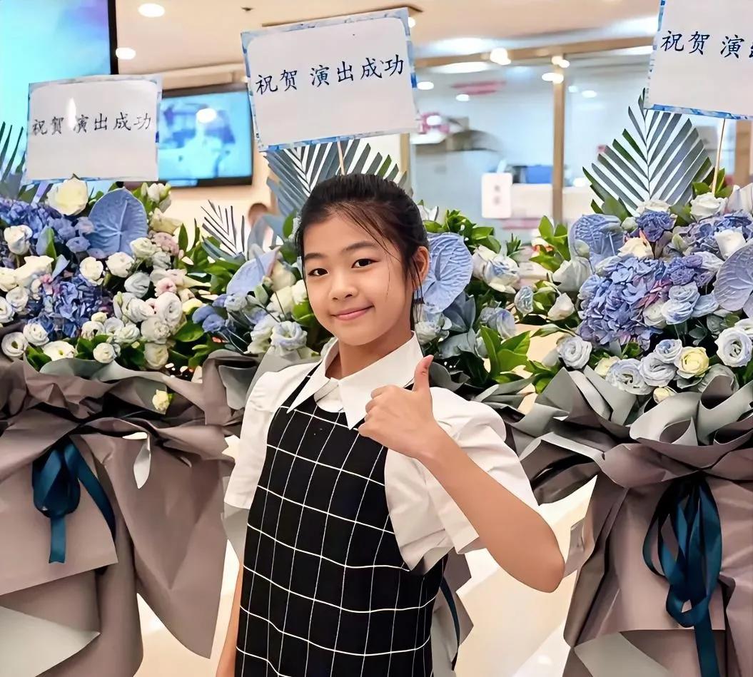 不是因为是汪峰的女儿，醒醒这孩子本身聪明可爱有才气，讨人喜欢，但是感觉不像一个小
