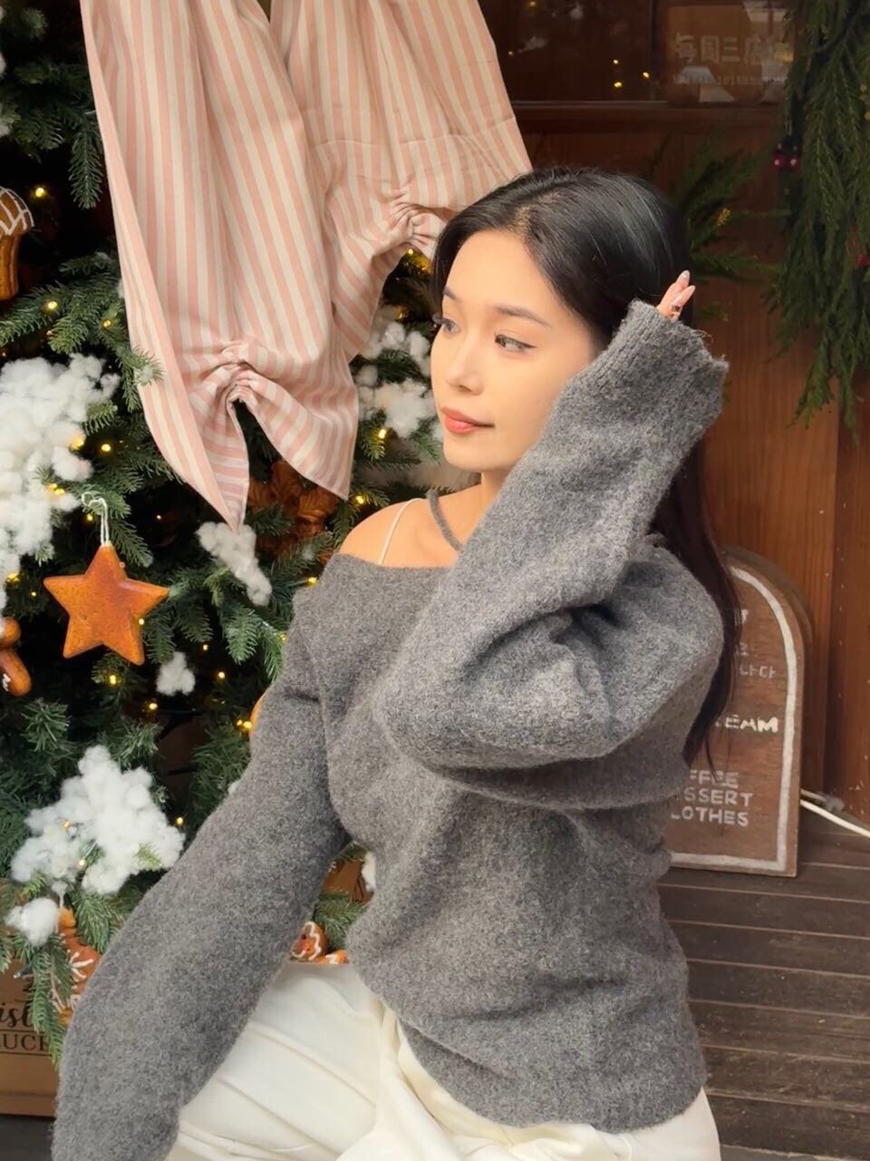 冬天是很容易感知幸福的季节十二月有一种正在接近幸福的感觉 冬至过后就是红红绿绿的
