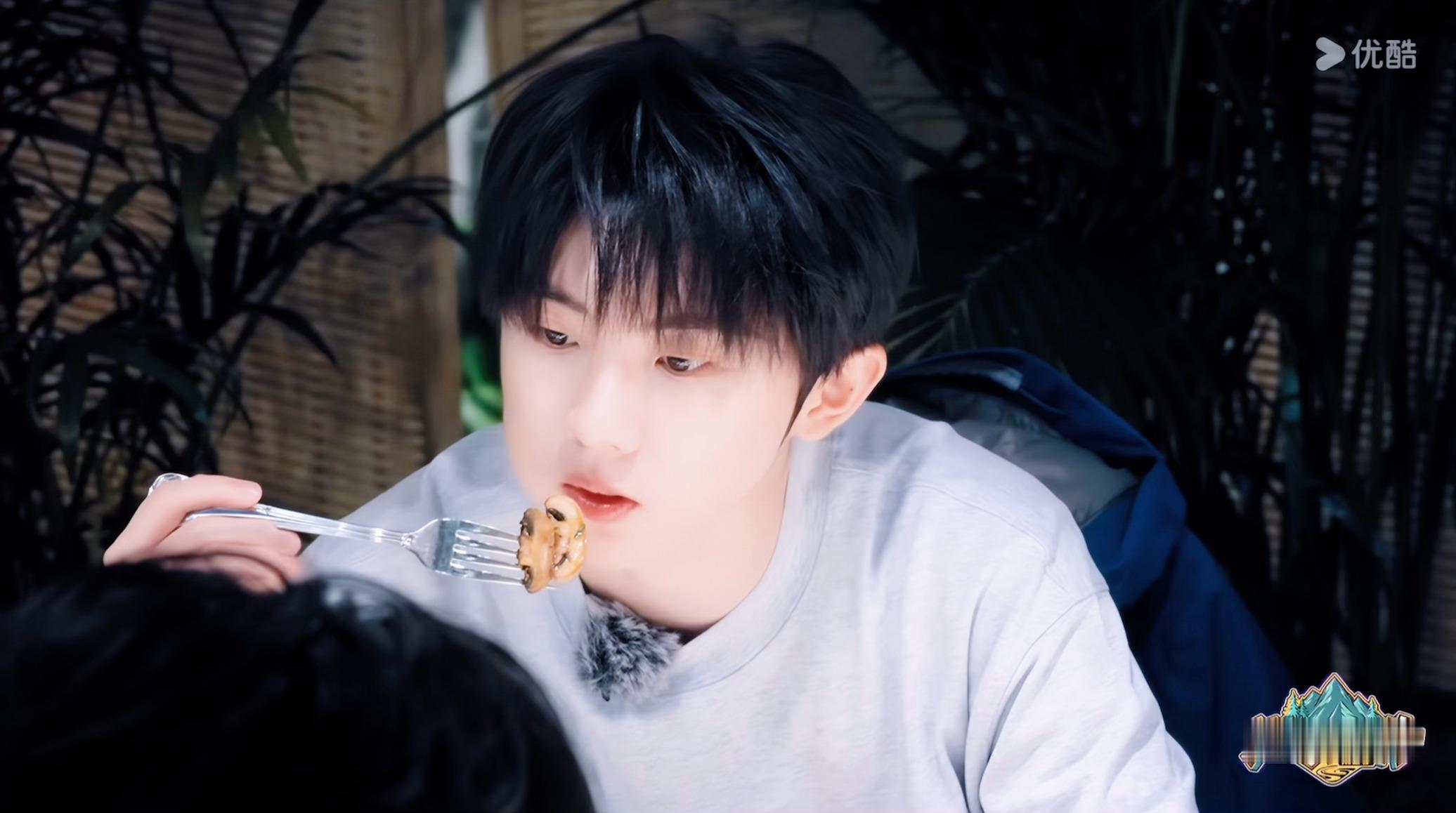 我完全被萌晕了呀 