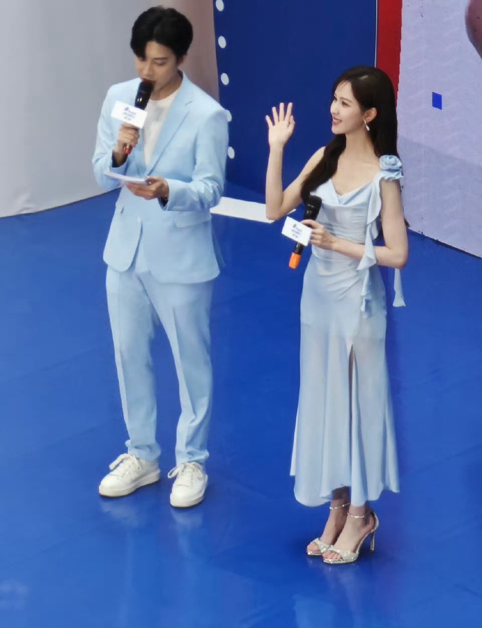 陈都灵珠海陈都灵珠海活动，此女是神，好漂亮的小兔子 ​​​