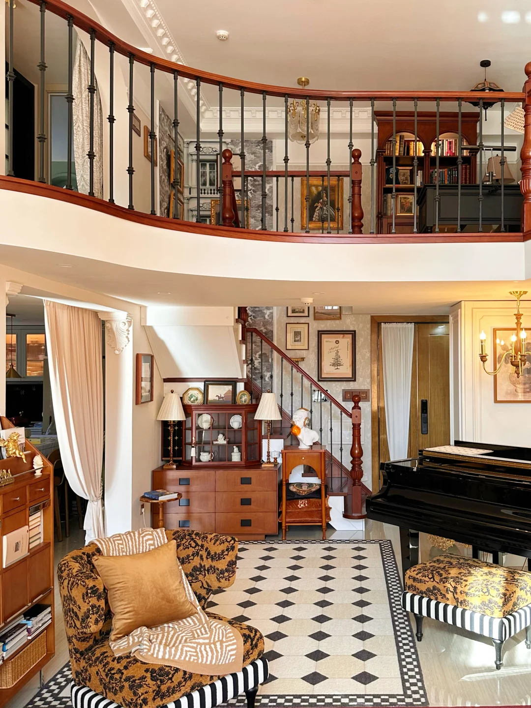 我家公寓一般，但我的邻居们绝对不一般