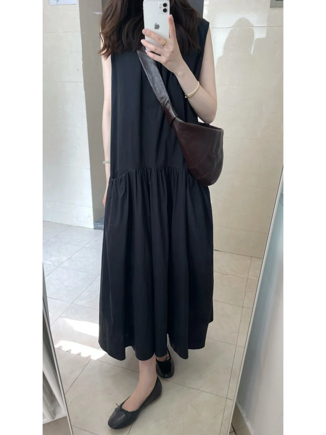 周末穿极简小黑裙