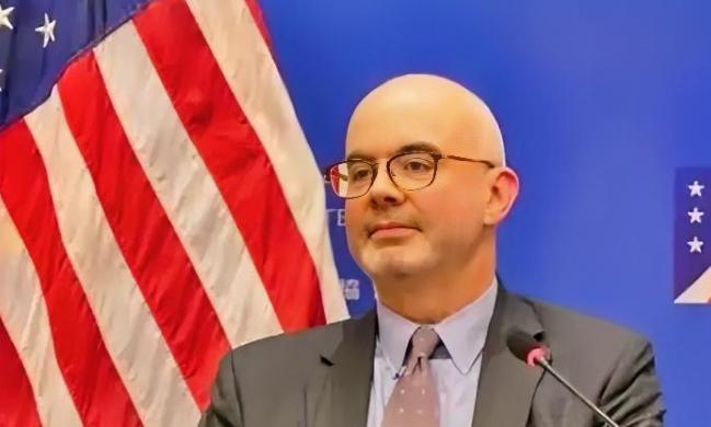 美国在台协会台北办事处长谷立言表示：欢迎赖清德重申维持两岸现状！

5 月 21