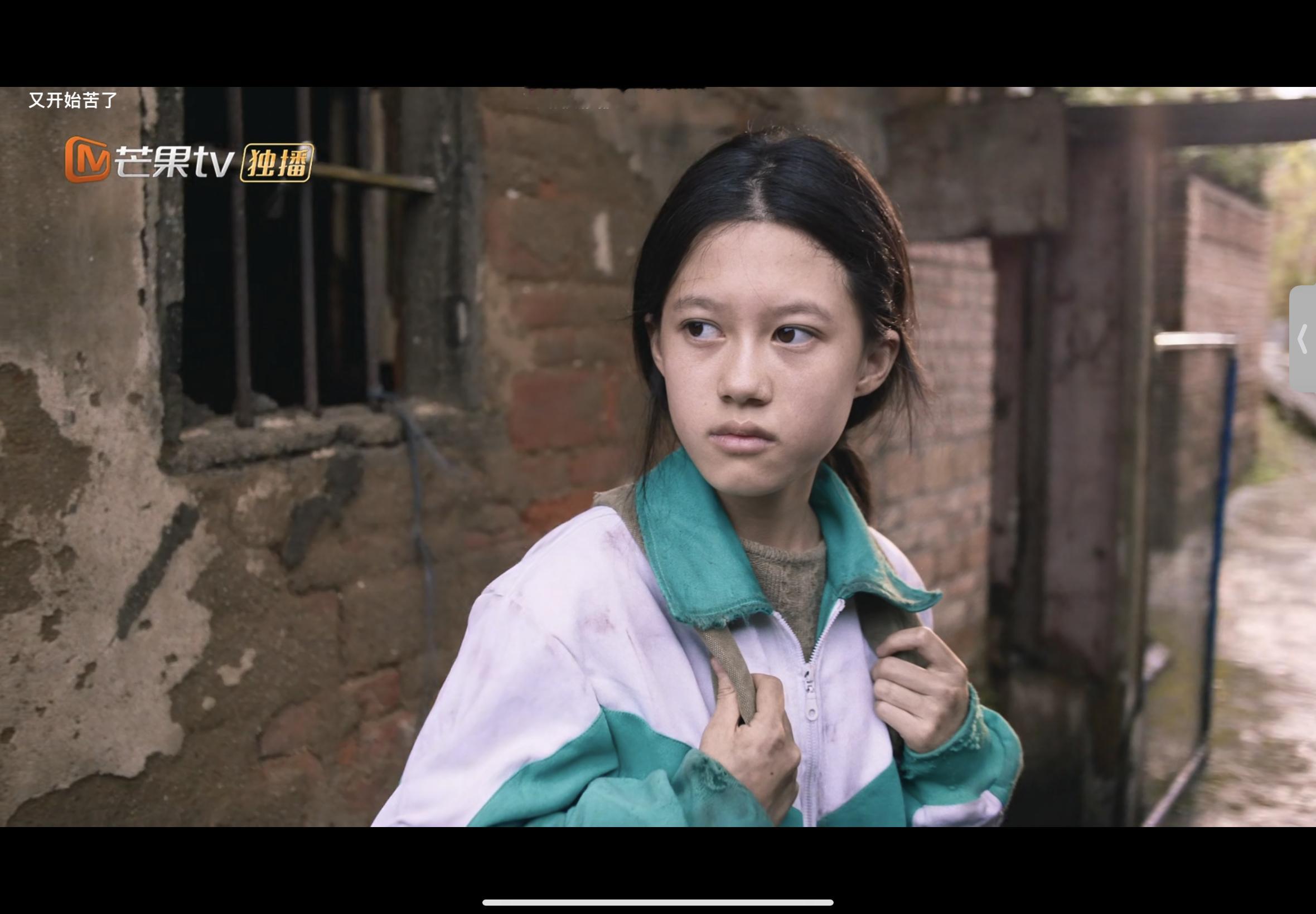 说野狗这个质感很好就是拍得特别真实，演员脸上的小瑕疵毛孔这些都看得见，而不是那种