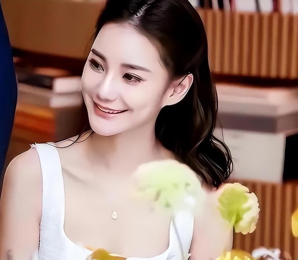 马筱梅刚生下一胎小汪宝，就有生二胎的想法，
最近好多网友就扎堆来问会不会再生？