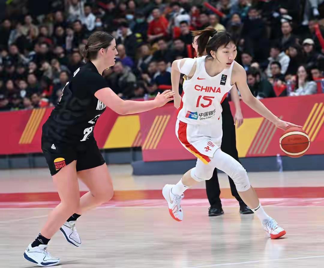 今晚20:30！中国女篮迎战法国，杨舒予放狠话，可能至少输20分？

一个刚打完