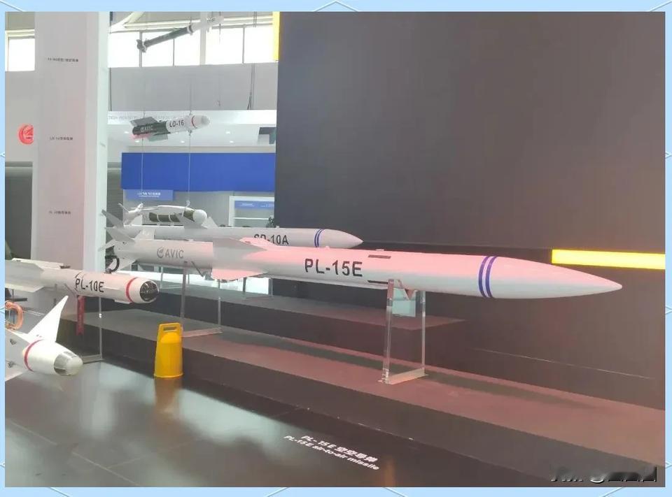 1️⃣这是迄今为止人类空战史中最现代化的实战。双方都派出了预警机和4.5代战机，