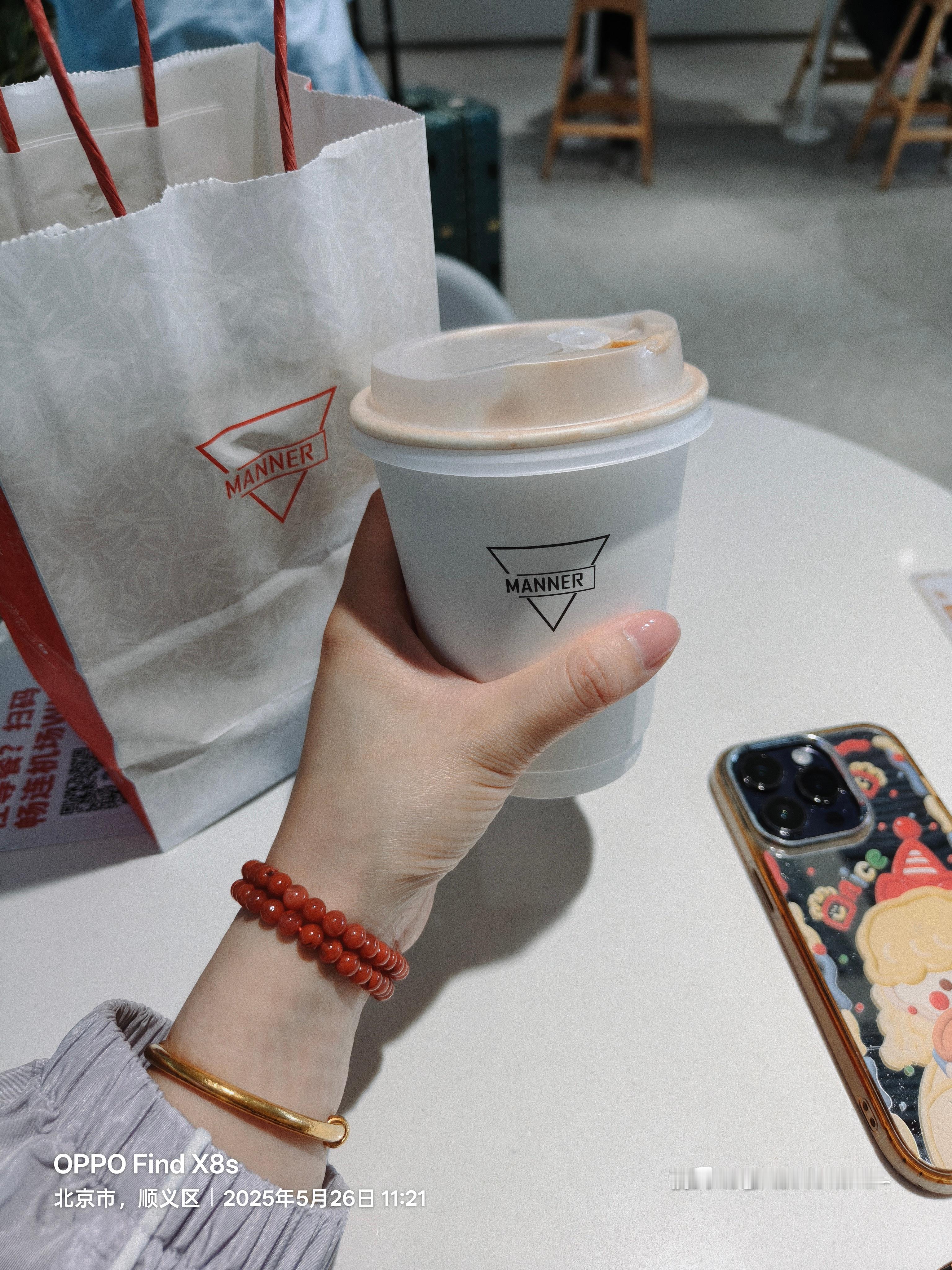 续命时刻☕最近发现Manner比星爸爸好喝~  ​​​