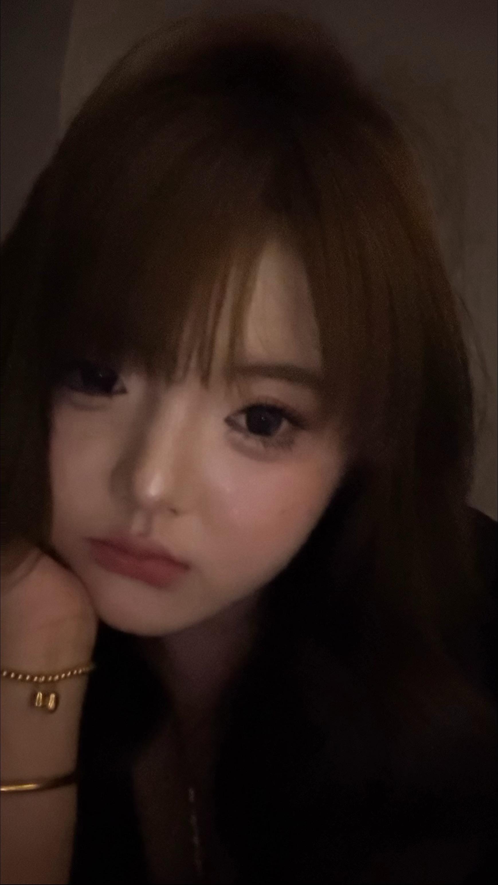 我们不要为小情小爱卑微低头