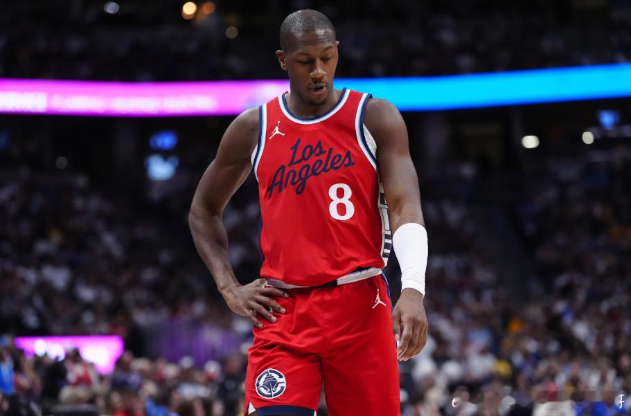 NBA常规赛，快船101-122不敌雷霆。本场比赛，快船全队出现29次失误（数据