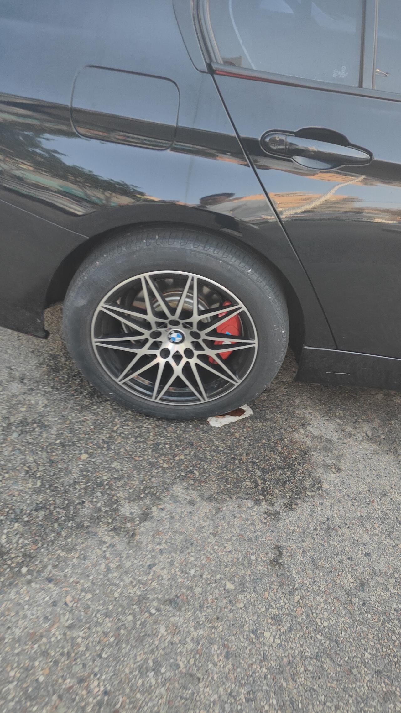 宝马的运动轿跑轮毂真好看