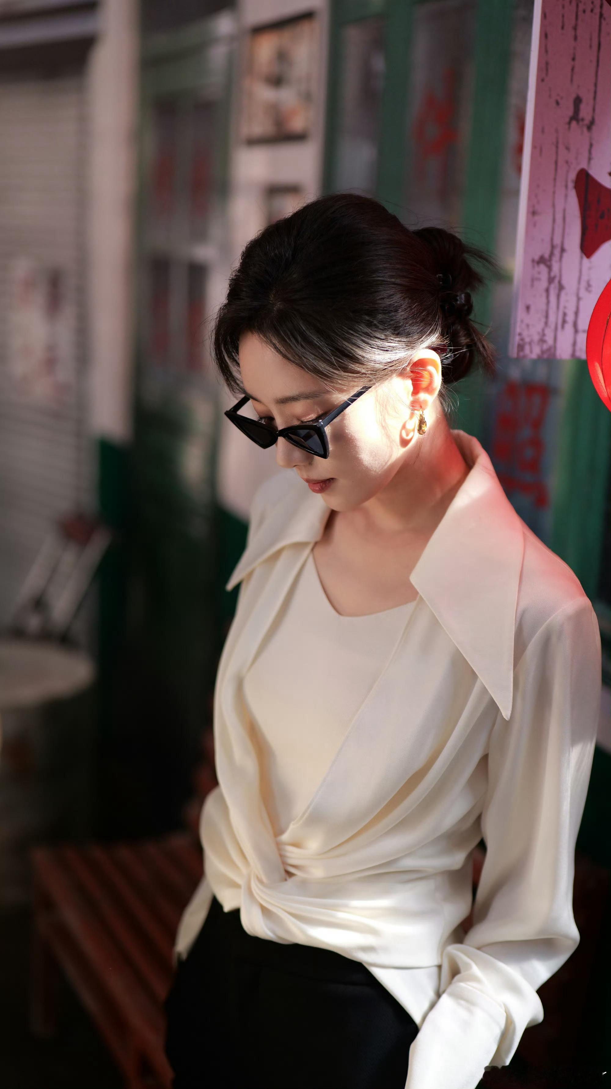 张月来乘风理解了girlshelpgirls来乘风舞台真切体会到女生之间的善意，