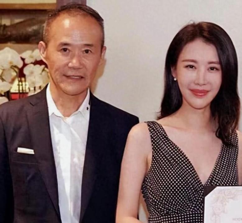 田朴珺说王石很自私，她一定是说对了！否则，他也不能因为美色而抛弃家庭！
 
亲生