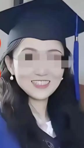 武大这事不简单
拖这么久不处理
不是保杨同学，
是怕论文问题牵连广。

学术圈盘