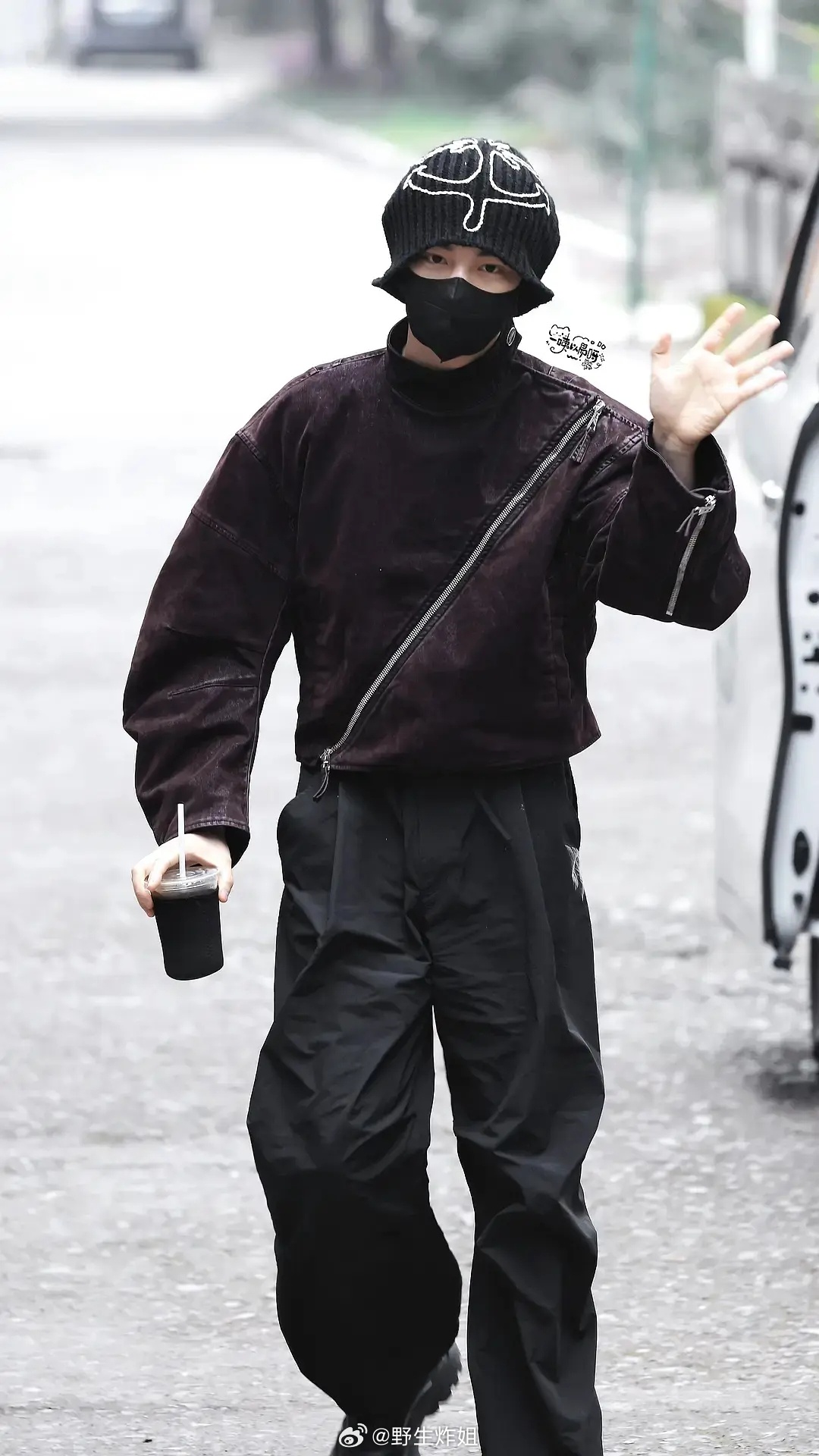 丁禹兮《司宫令》今天上班穿搭怎样？萌系少年感堂堂来袭 