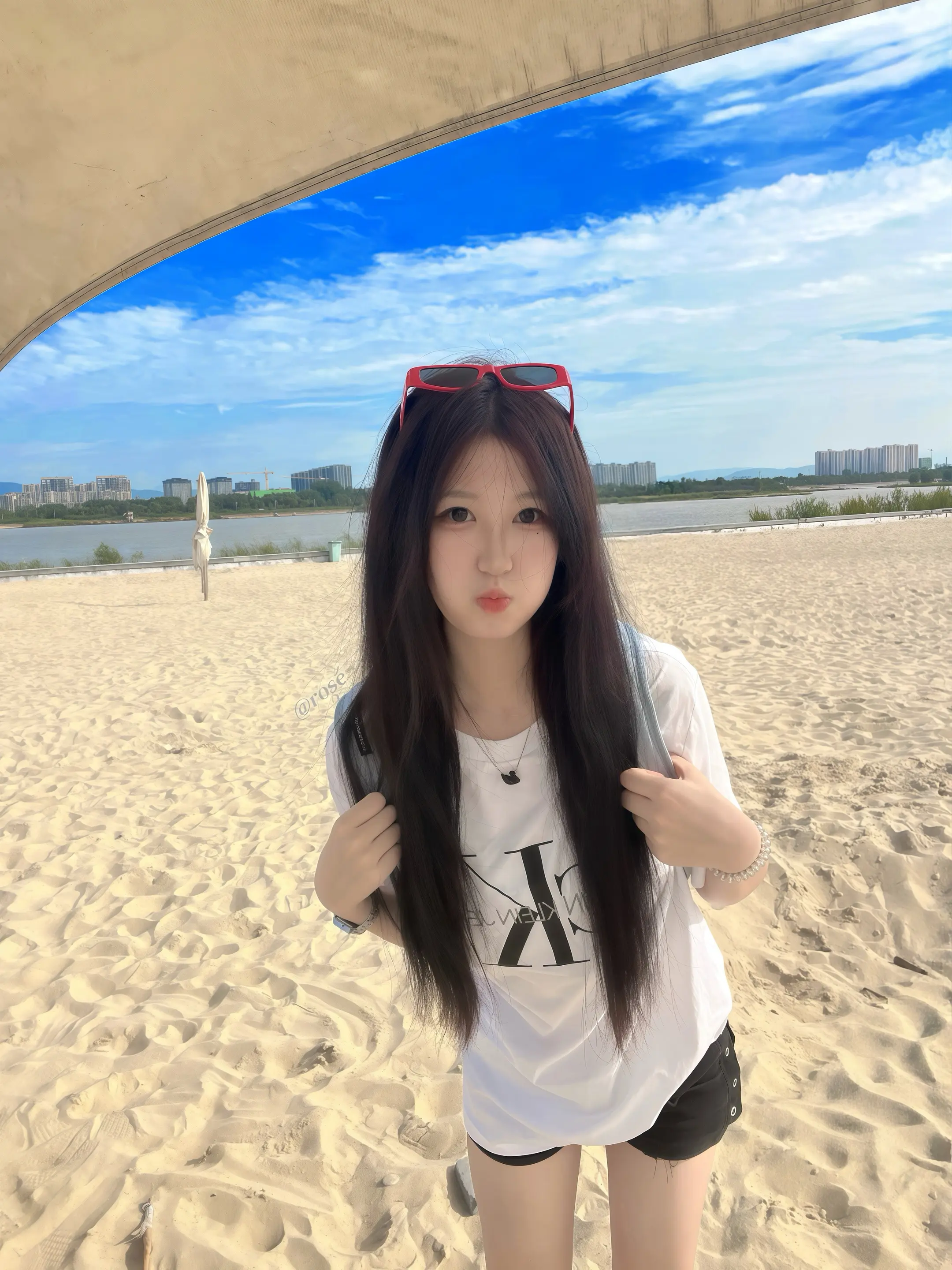 你知道的 像我这样的女生 就算天塌下来最后还是一句再说吧
