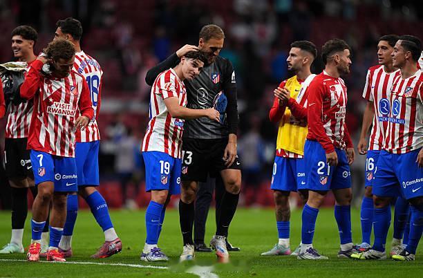 马竞本赛季六场西甲丢了七个球，只有一次零封。而上赛季同期只丢了三个球，四场零封。