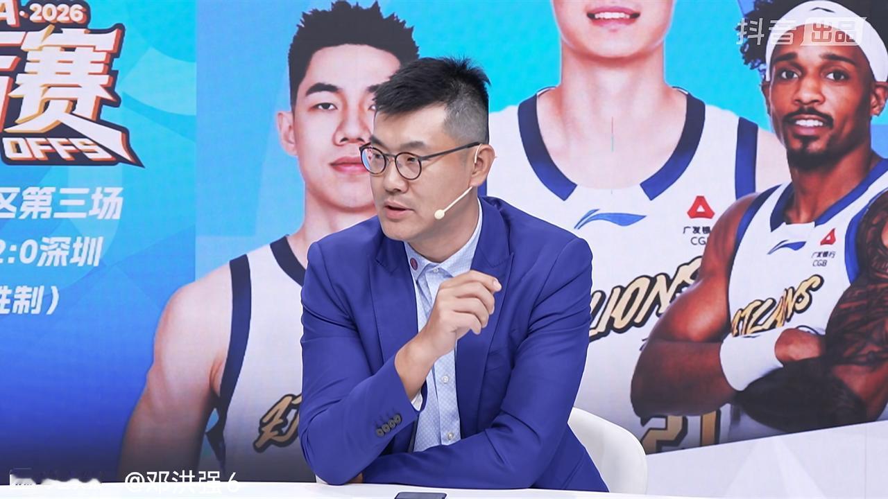 王仕鹏真敢说呀！今晚的外籍裁判对广厦很不友好。
我这个广东球迷也得如实地写，今晚