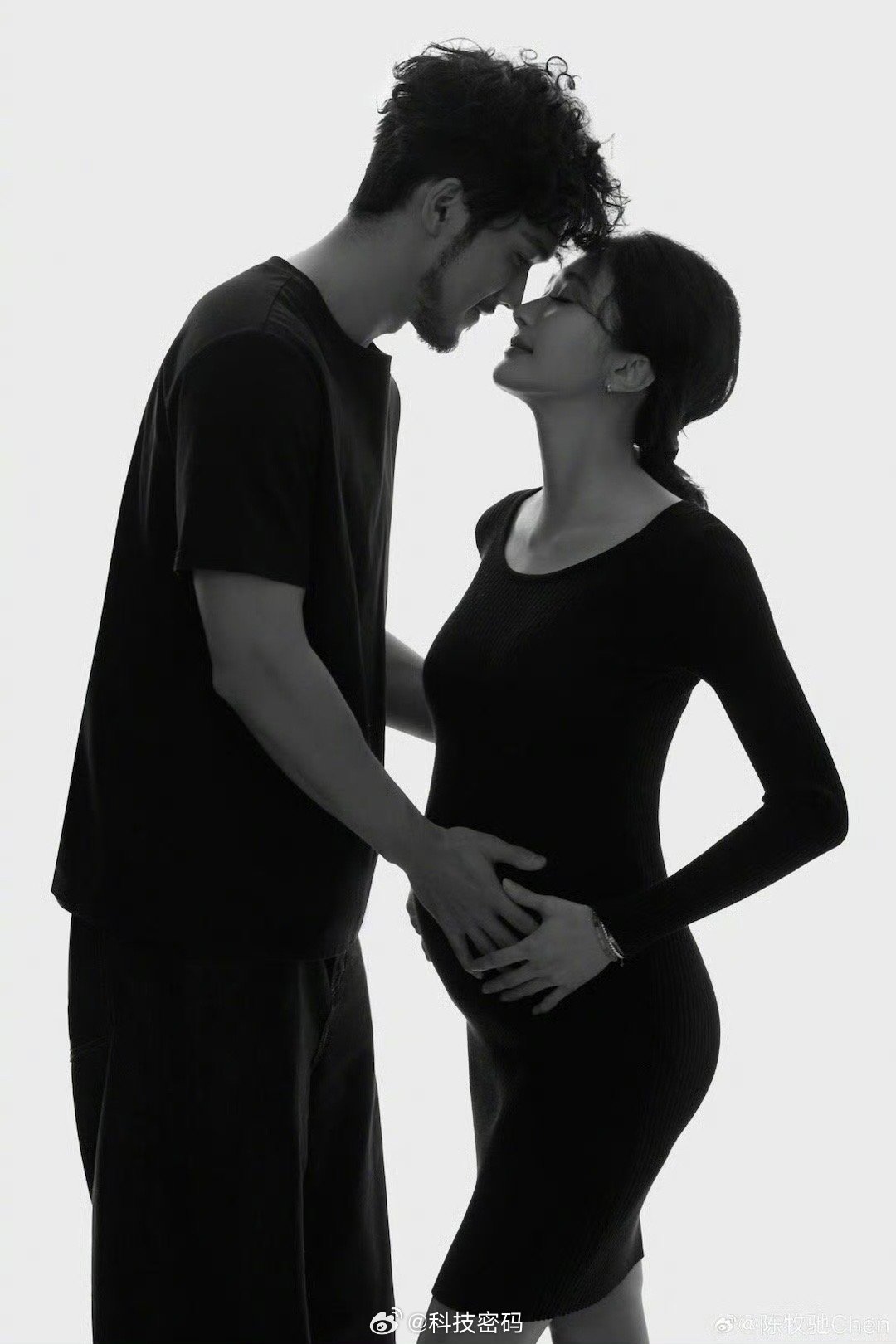 陈牧驰陈冰结婚生子虽然和我没啥关系，虽然我也叫陈冰，祝福吧