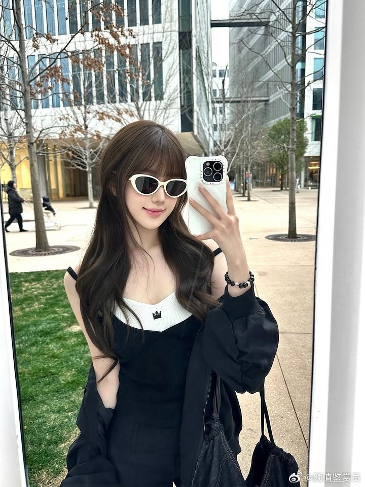 🕶️🫶🏻 ​​​