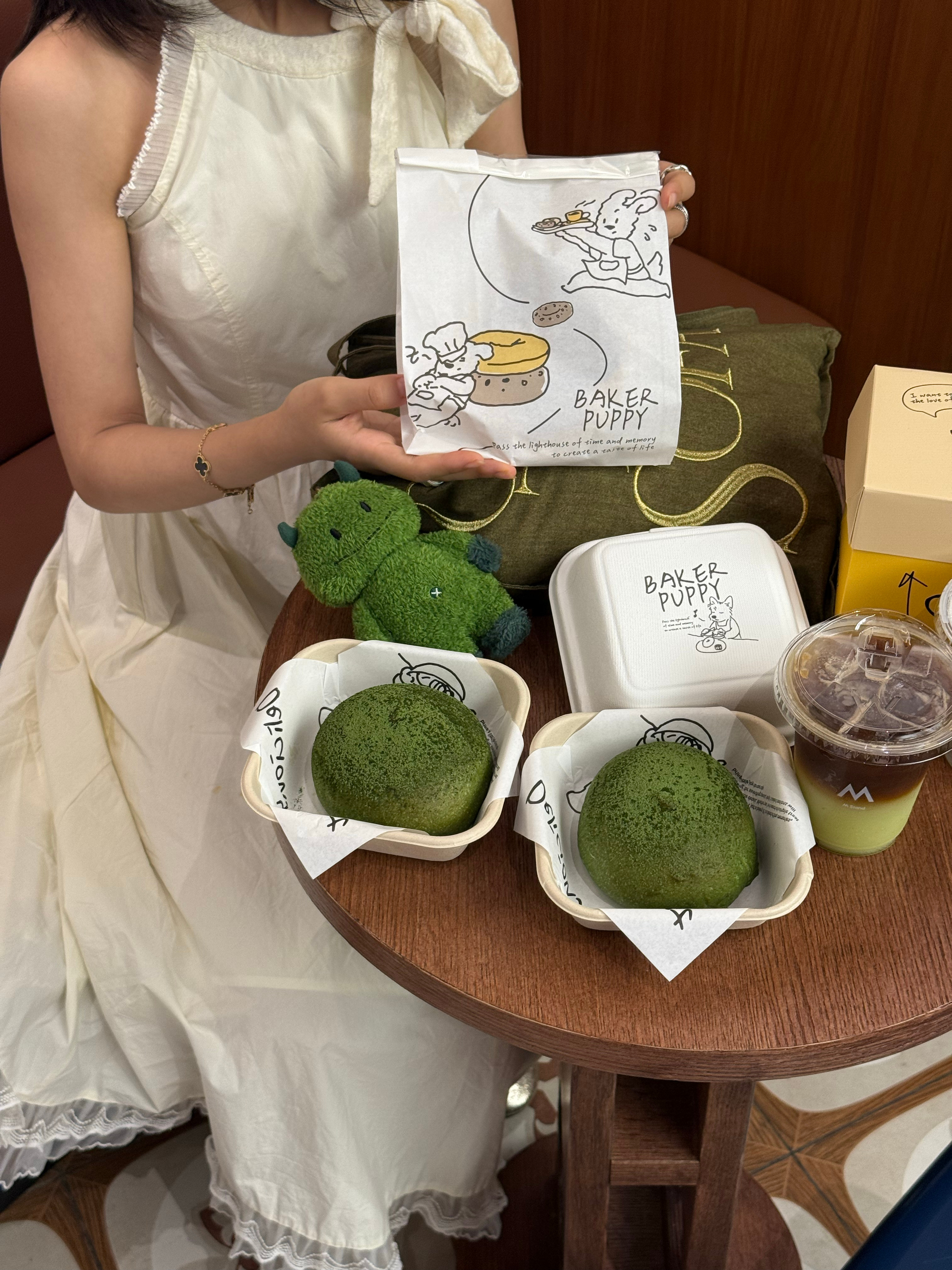 绿绿的 很安心 