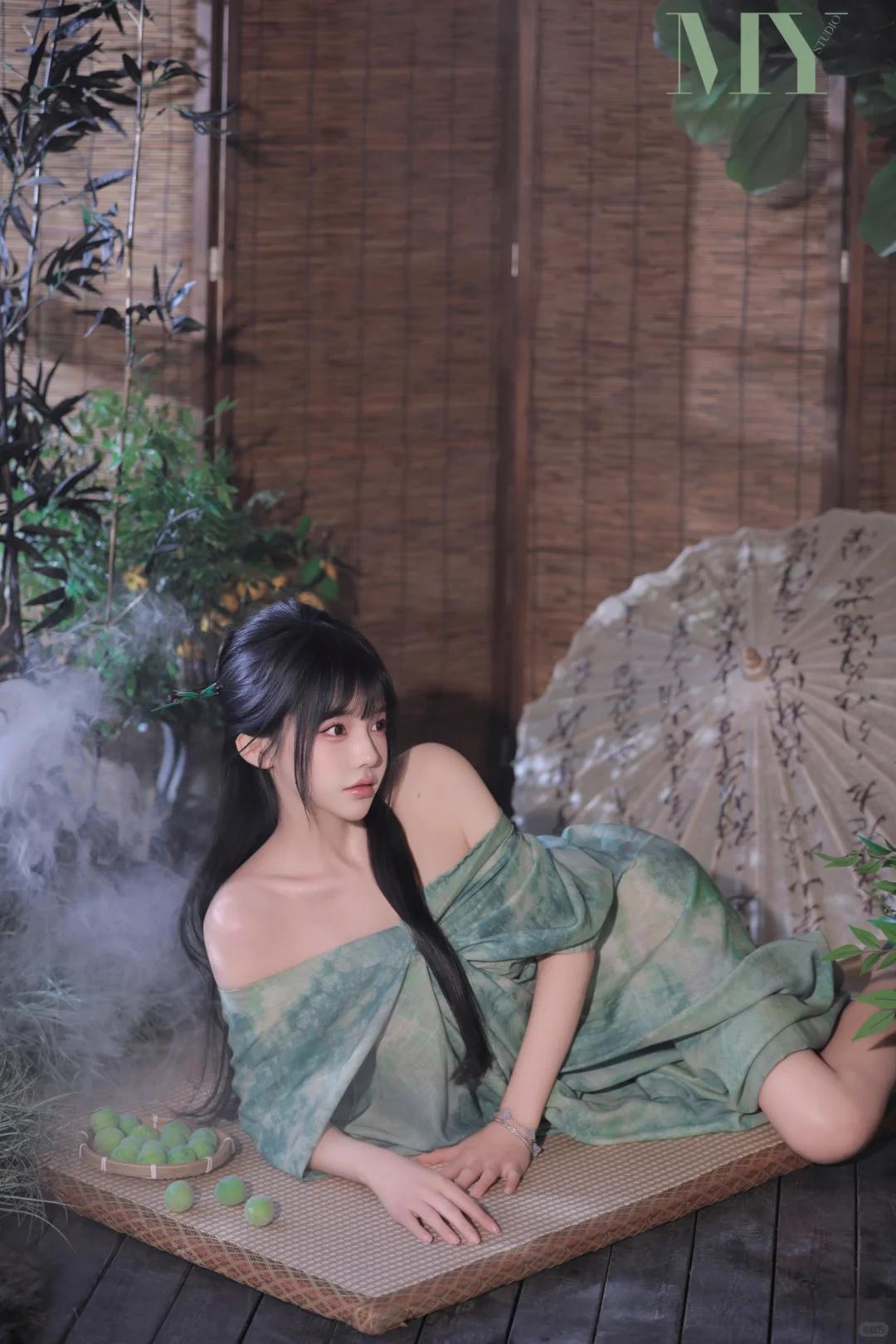 是漂亮姐姐们拒绝不了的新中式纯欲写真是漂亮姐姐们拒绝不了的新中式纯欲写真