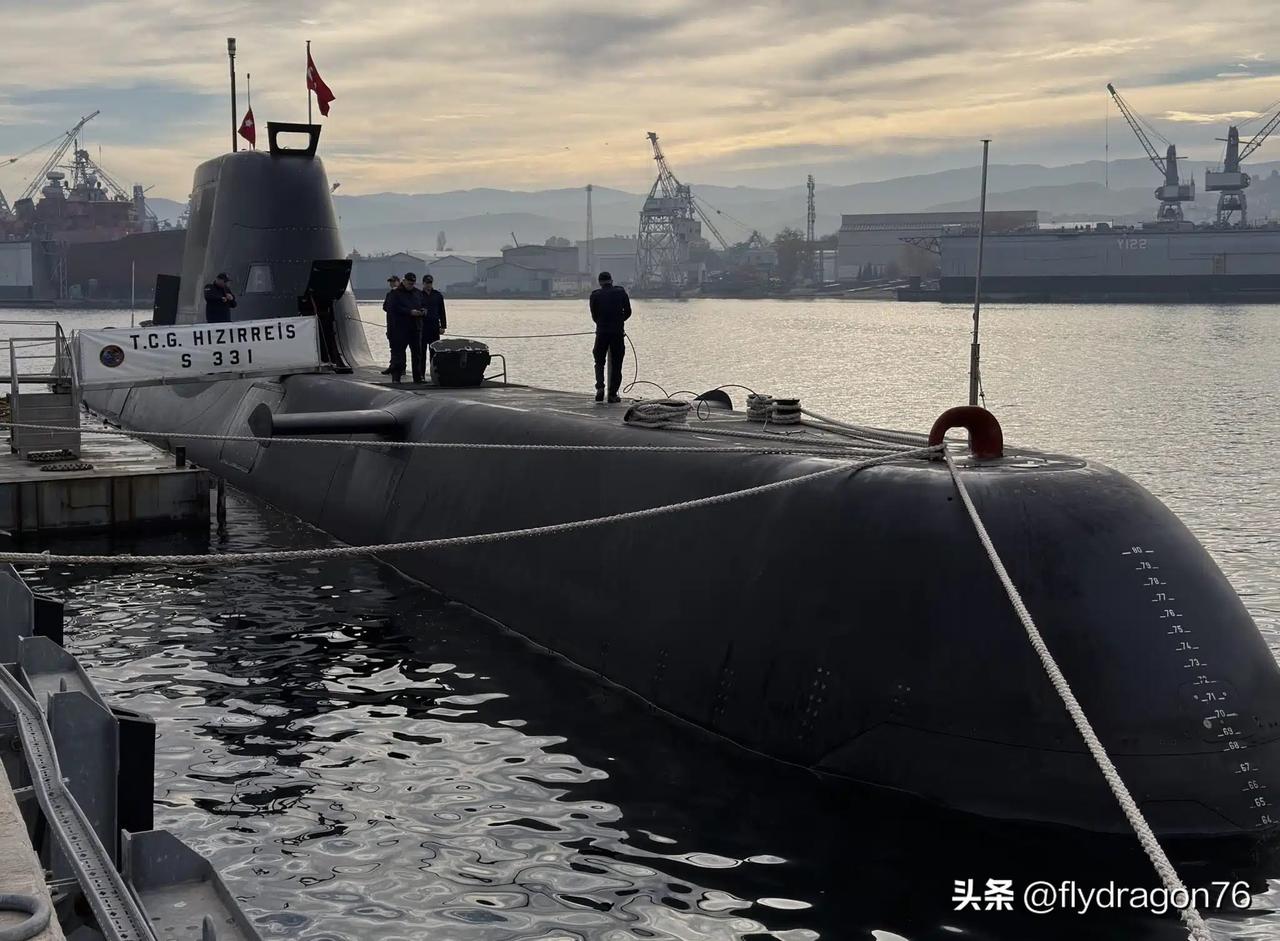 🛳🇹🇷🇩🇪 土耳其接收第二艘德国制造的下一代常规潜艇

11月27日，
