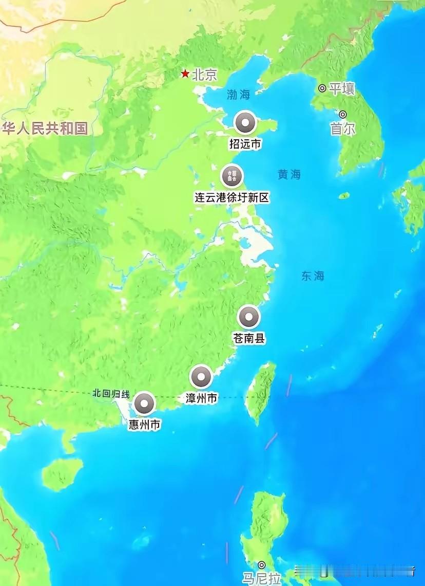 昨晚央视就那么几句话，我却听出了一身鸡皮疙瘩。从北到南，一排巨型“充电宝”正在疯