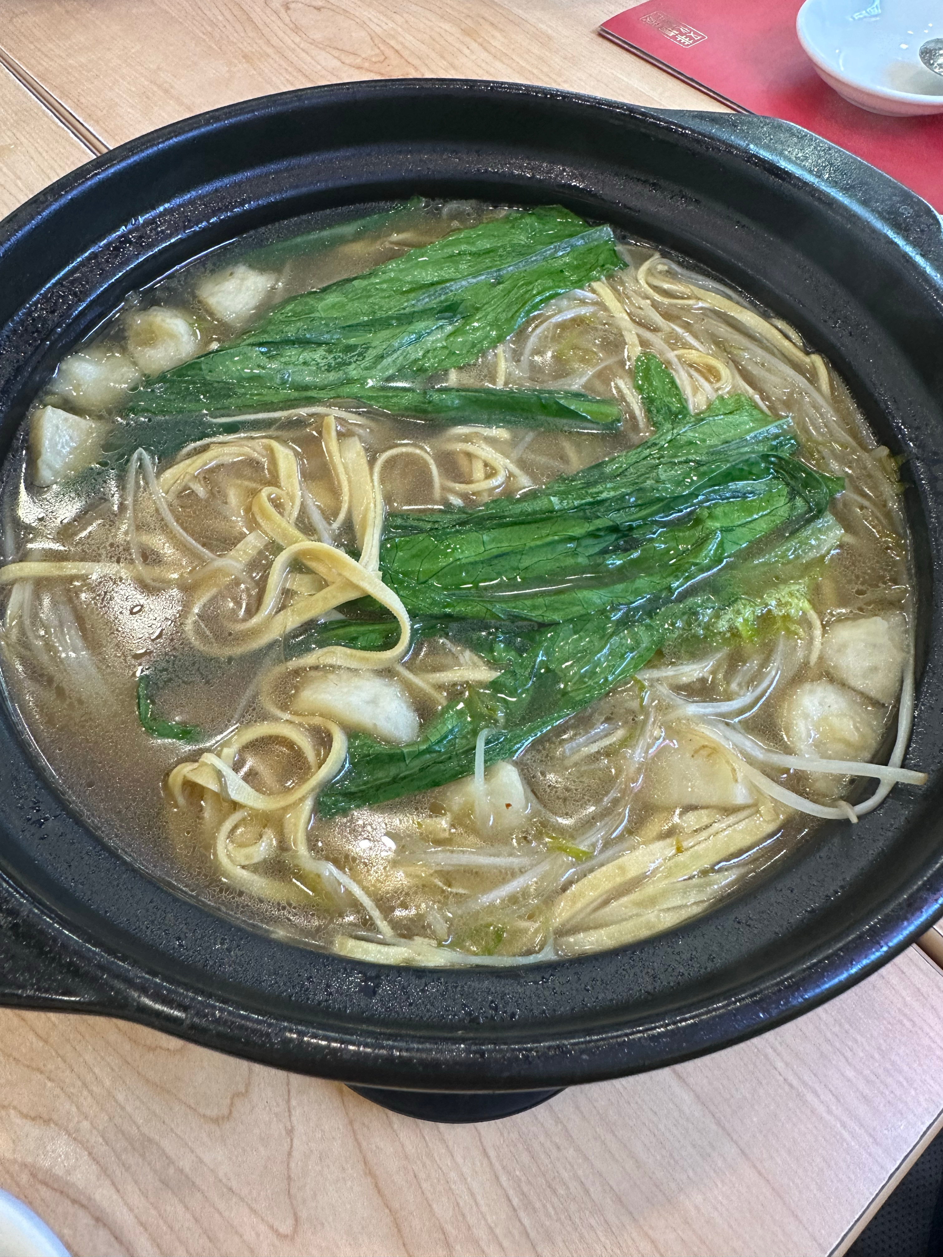爬山下来吃米线，看起来就是健身餐啊！ 