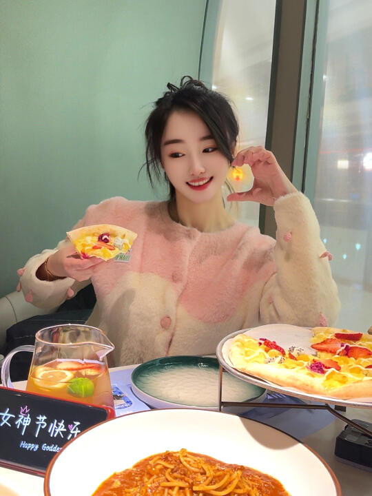 🍓在悦荟过的草莓味女王节👸🏻
