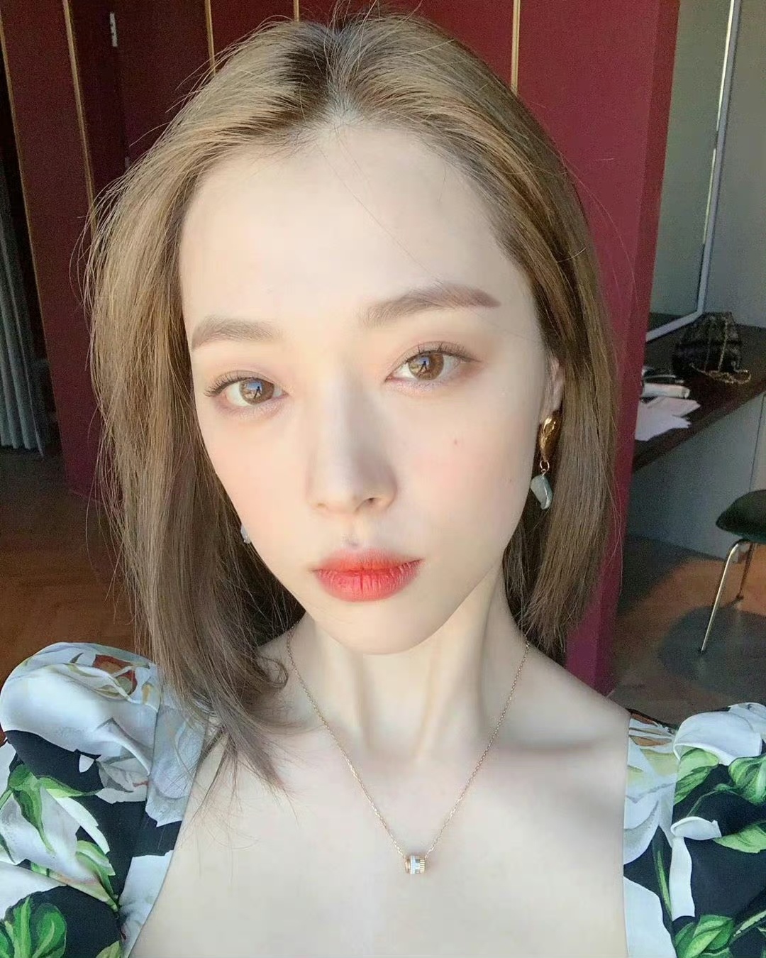 🍑🤳（崔雪莉 ​​​