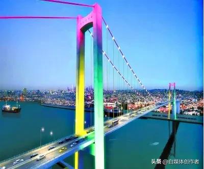 汉马带火江城桥景，武汉该添一座专属观光步行桥了
 
2026武汉马拉松的余温仍在