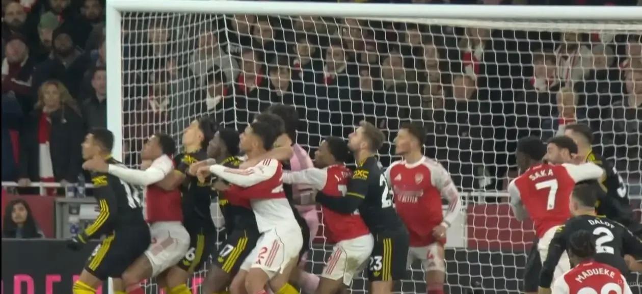 请找出图中的曼联门将