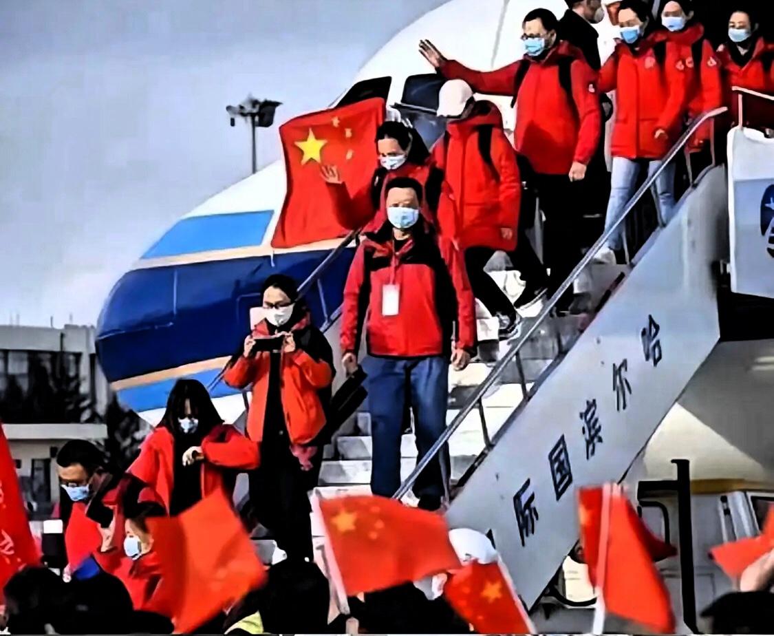 民进党现在估计脸都绿了。

他们怎么也不会想到，

才刚说完台胞证没用，中东战火