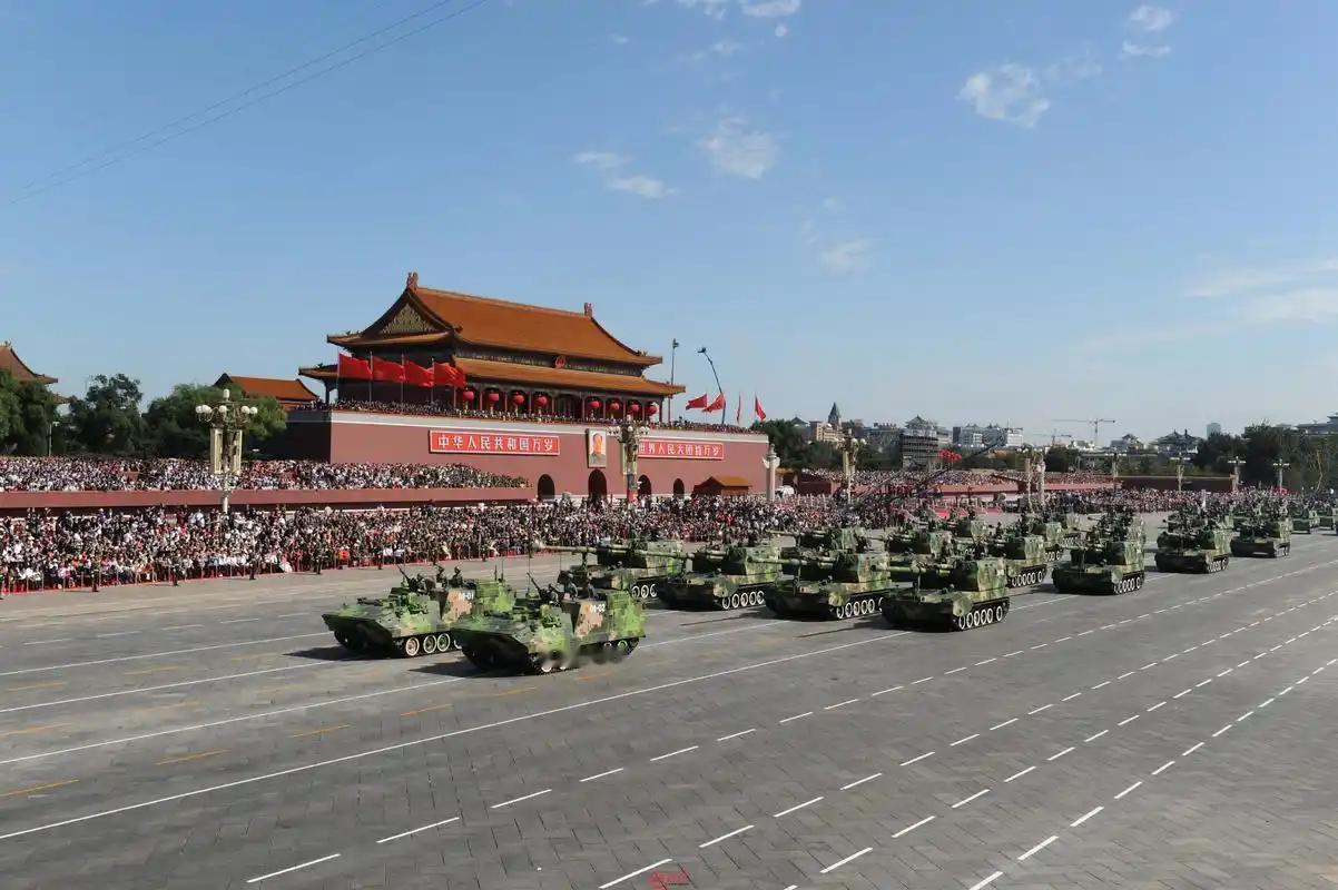 9.3大阅兵，越来越近了，一些大国讨价还价不算，连一些小国竟然也把来不来华参加阅
