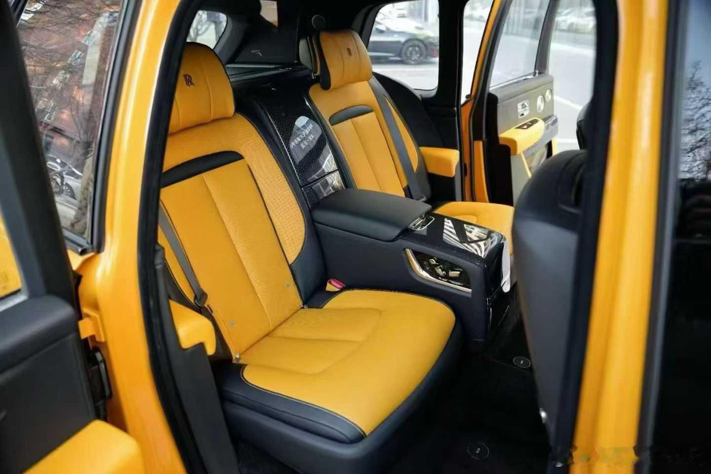 劳斯莱斯BB库里南四座星空、仅仅4666公里！锻造黄/黄，24年上牌，全车车衣呵