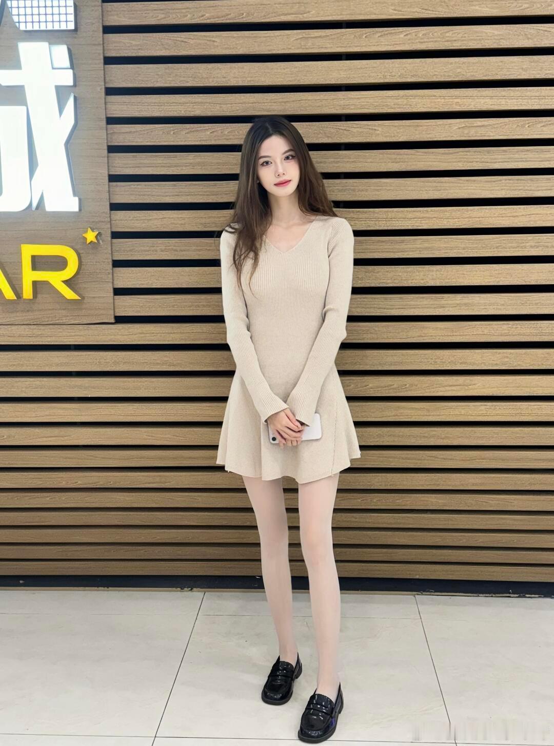 丝袜搭配小皮鞋~ ​​​