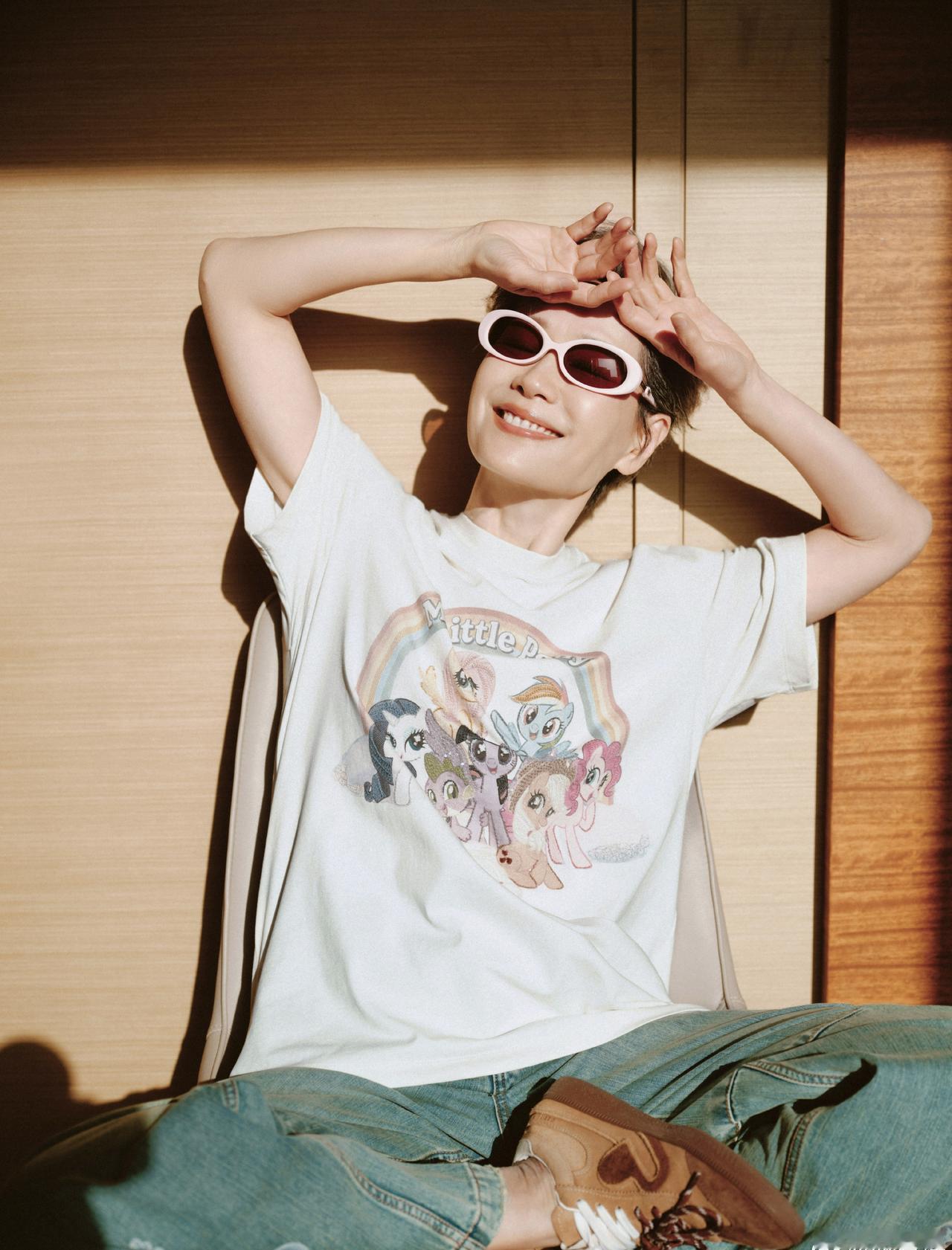 2026秋冬时装周评选

她以初心为底色，以突破为笔触，勾勒出最鲜活的演员模样