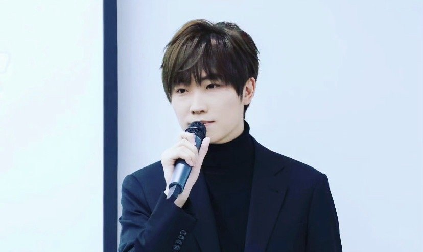 一场演唱会的小失误，却让大家看到了对音乐版权最该有的态度。创作者的名字不该被任何